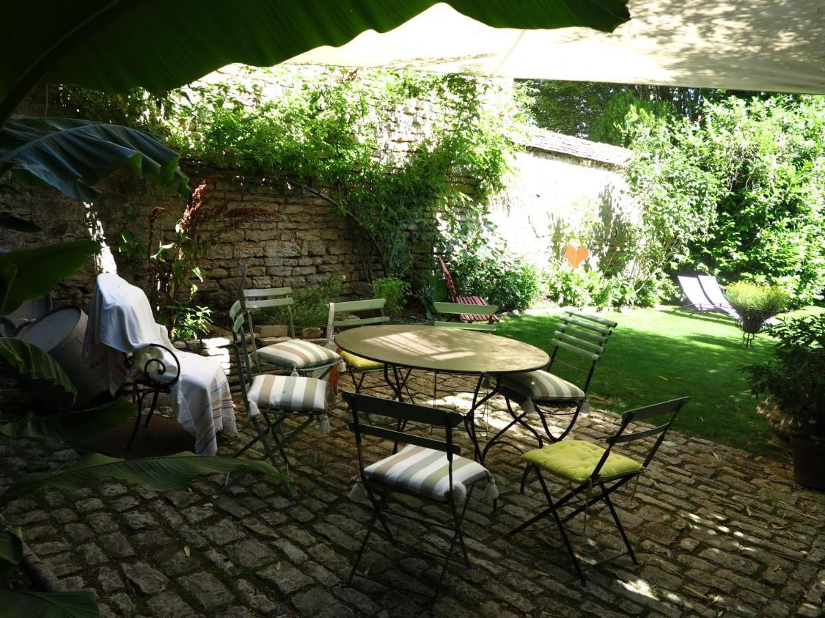 Le Jardin De Gustave Bed & Breakfast Ornans Exterior photo